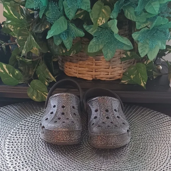 CROCS Kids Glitter Water Shoes - Black - Picture 1 of 4